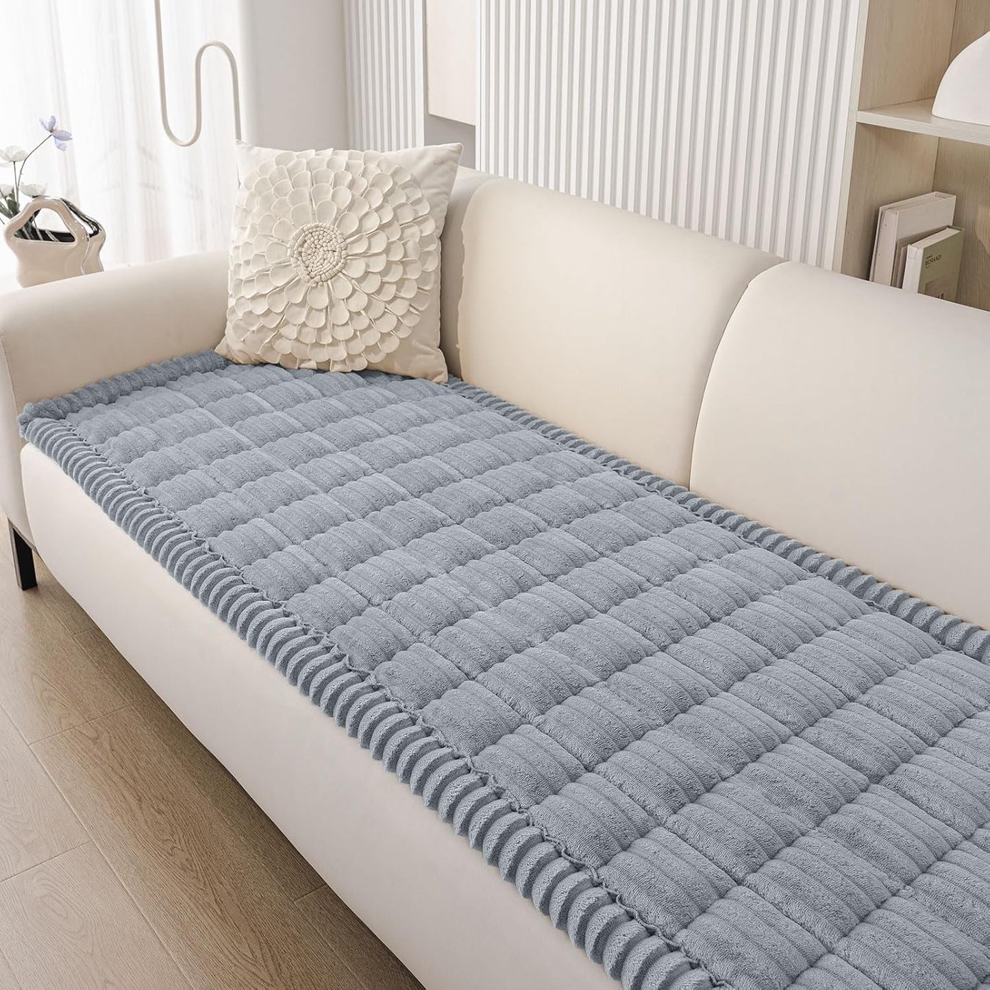 Couch Cover for Dogs Washable, Non Slip Fuzzy Pet Couch Covers for 3 Cushion Sofa Pet Friendly